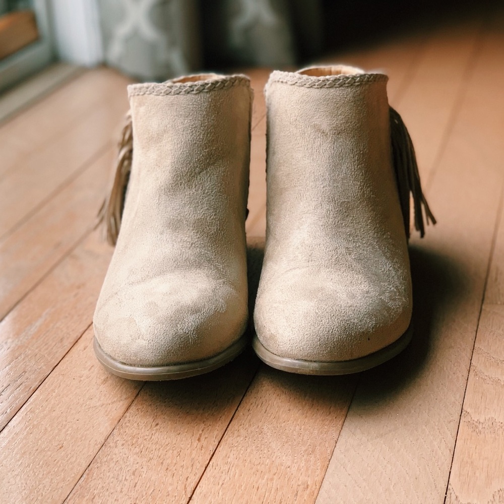 ❗️FINAL PRICE❗️suede booties Aeropostale Size 8